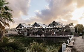 Caves Coastal Bar & Bungalows